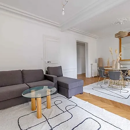 Hotell Chic And Welcoming Paris