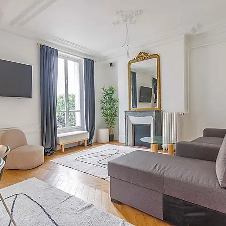 Chic And Welcoming