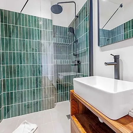 Hotell Chic And Welcoming Paris