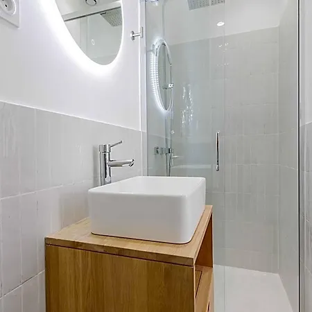 Hotell Chic And Welcoming Paris
