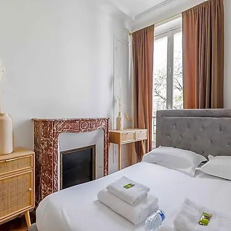 Chic And Welcoming Hotell Paris